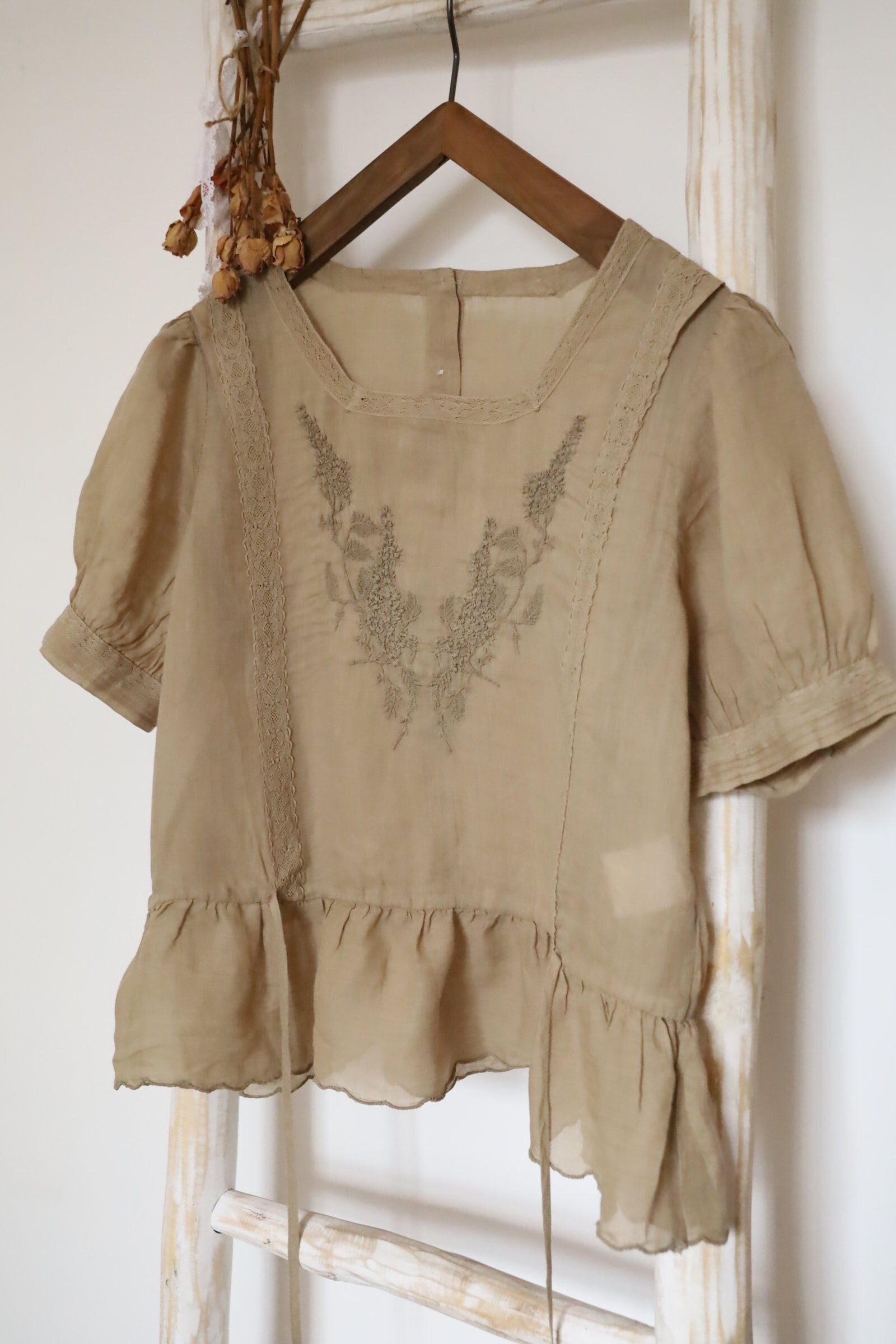 Ramie blouse, french top, vintage style, embroidery blouse, short sleeves, square collar
