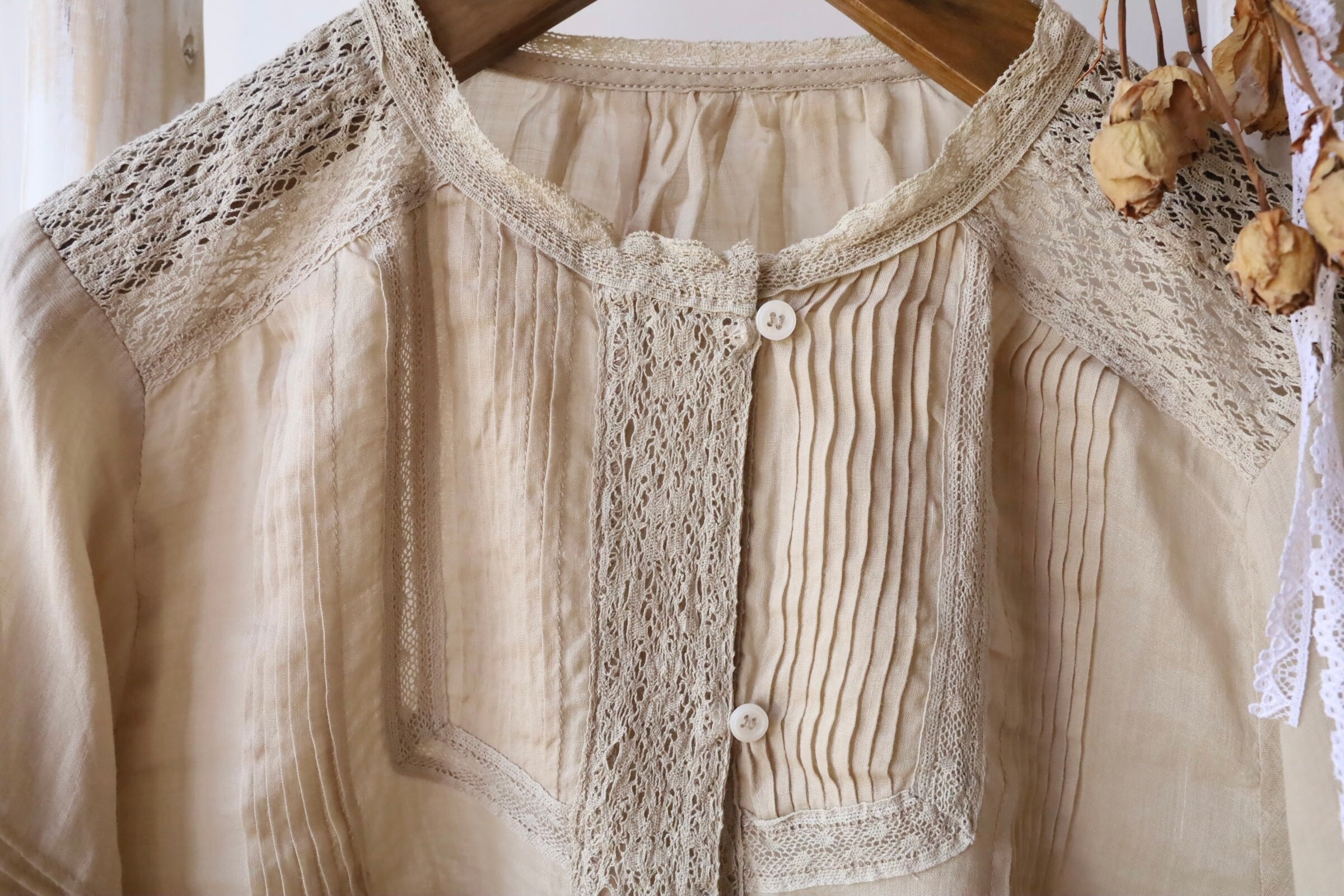 Victorian Ramie Blouse: Antique Style Lace Tuck Pleats
