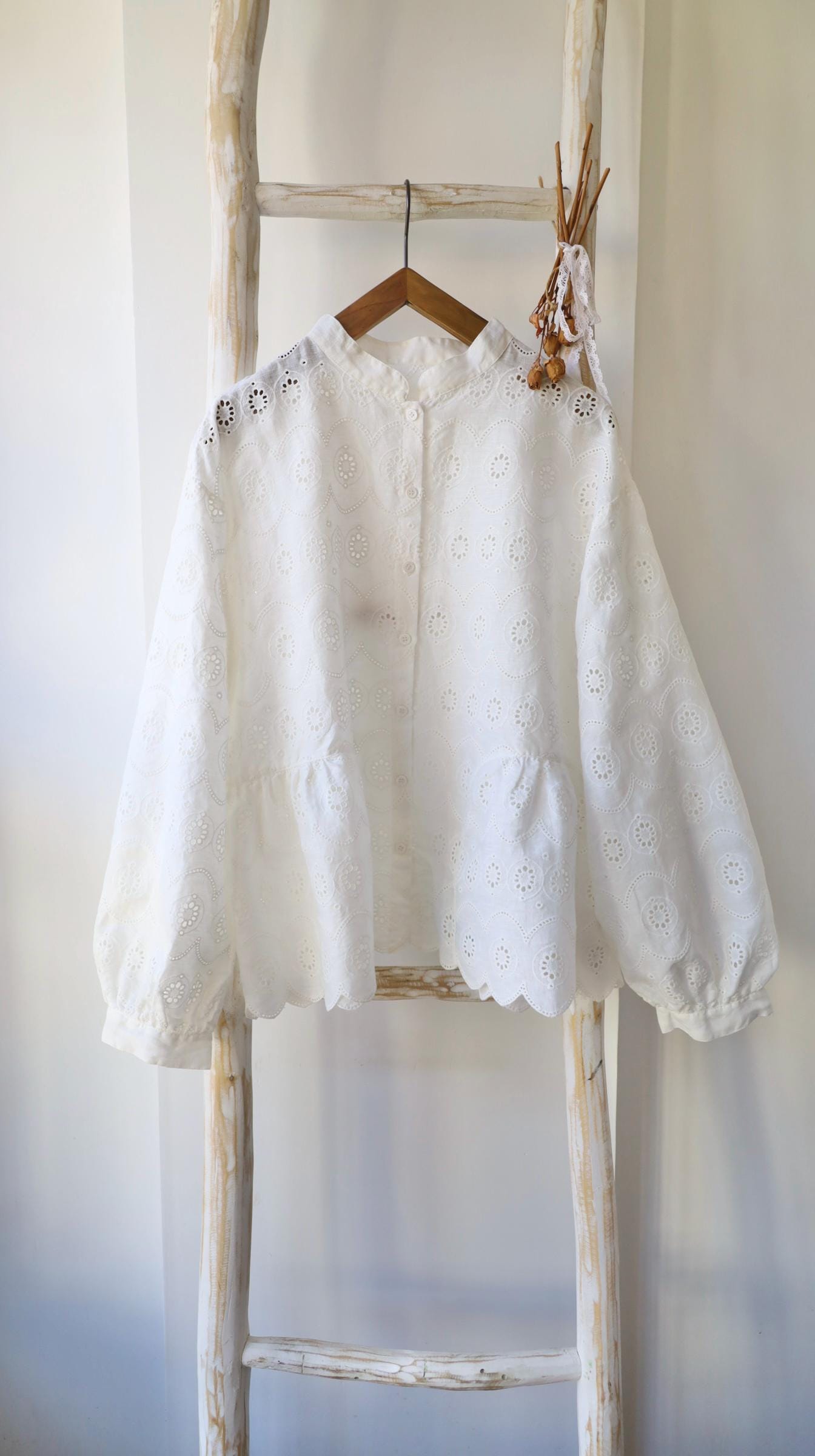 White Linen Embroidered Blouse, Broderie Anglaise Top, Cottagecore Peplum Shirt, Oversized Linen Blouse, Romantic Balloon Sleeve Top